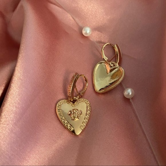 Roman Art Portrait Heart Huggie Earrings - Picture 3 of 8